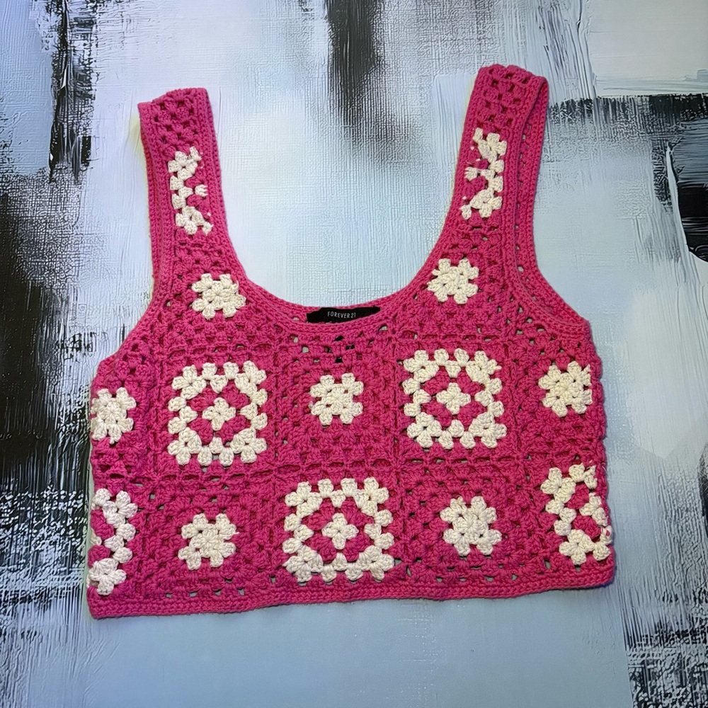 Forever 21 Pink Crochet Square Crop Tank Top Size Small